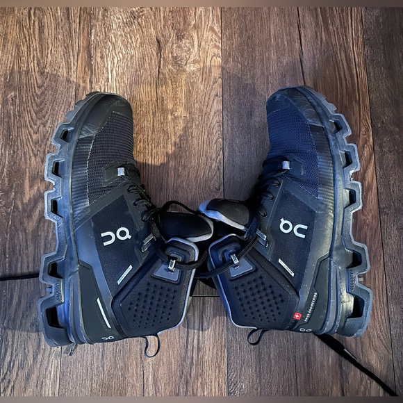 Women’s Size 9 On Cloud On Running Waterproof Trail Winter Boots. - Picture 13 of 14